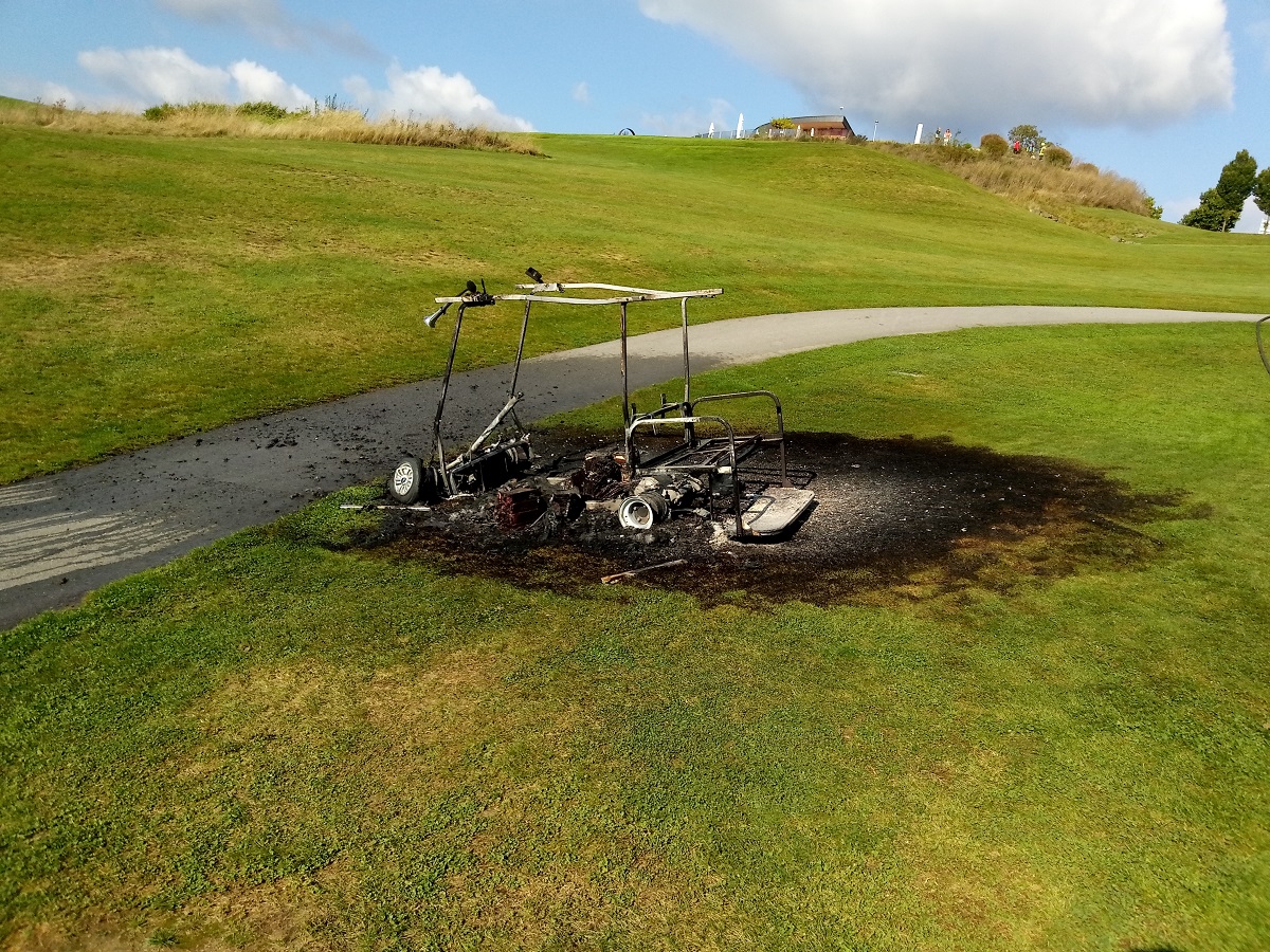 Golfplatz Bromberg | Brand | Brandeinsatz > Fahrzeugbrand